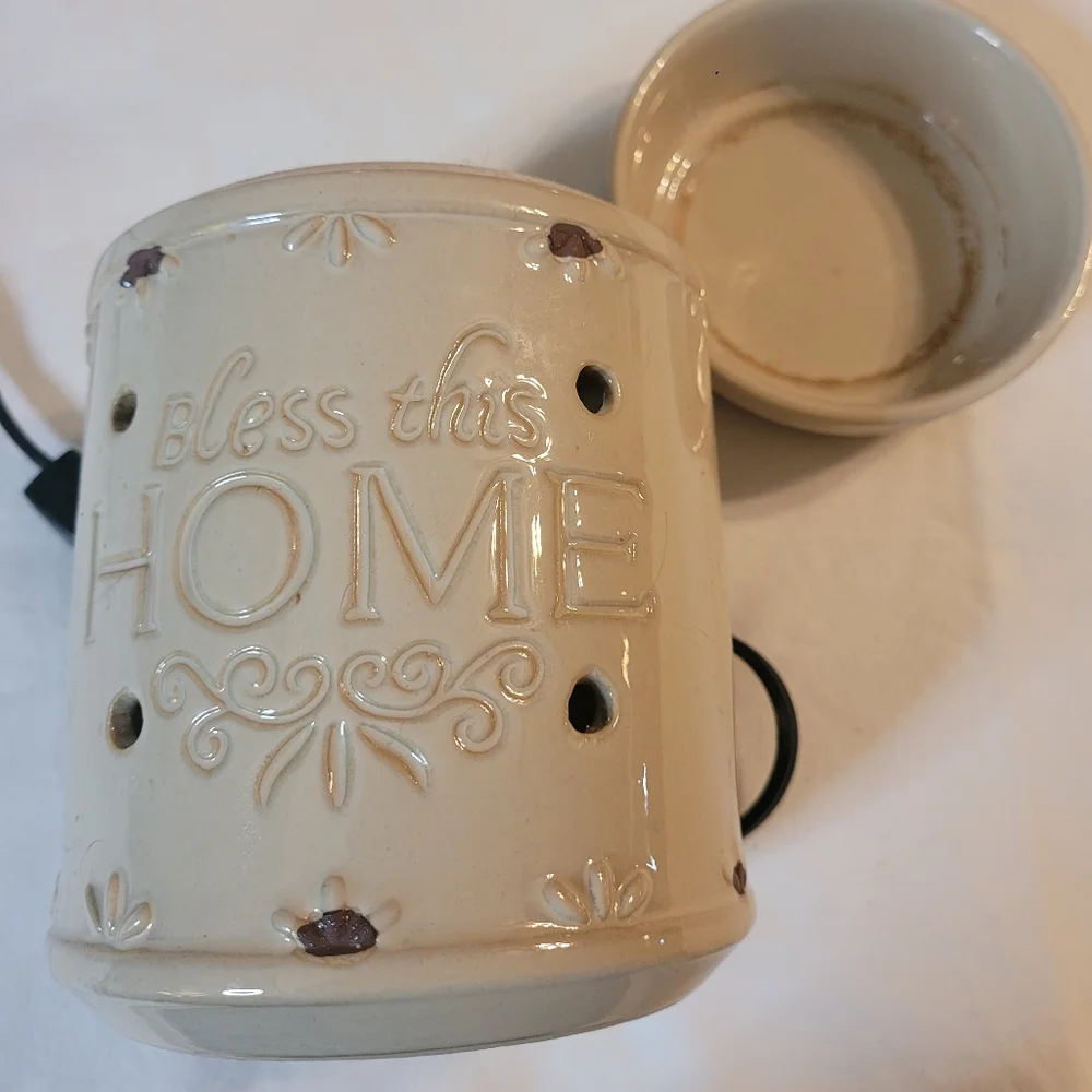 Candle Warmers Etc Illumination Fragrance Wax Warmer Bless This Home - Picture 2 of 4